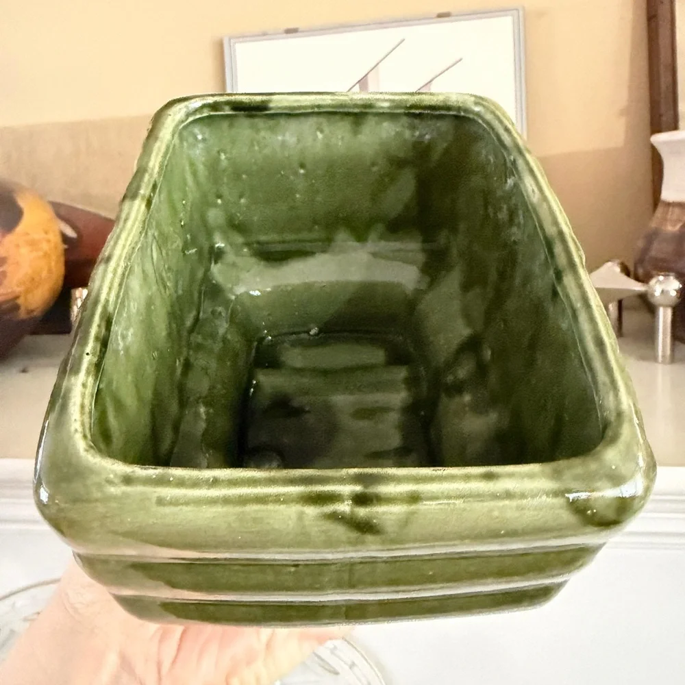 Vintage MCM McCoy Green Pebble Planter Brutalist Cubist Style Pottery Window Box - Picture 6 of 9